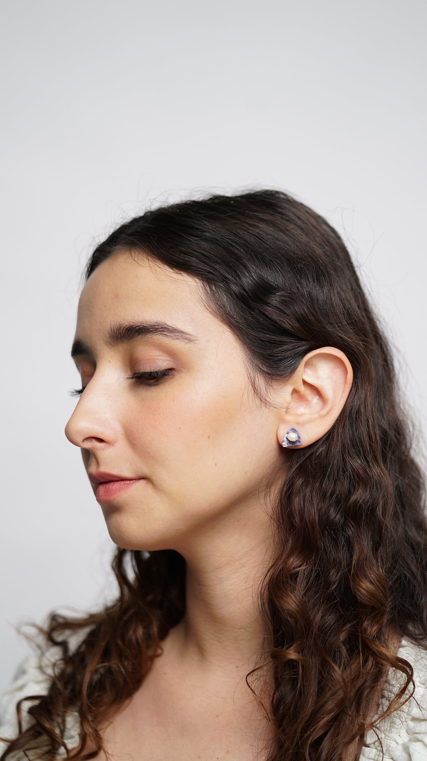 Pearl In Shell Hypoallergenic Studs